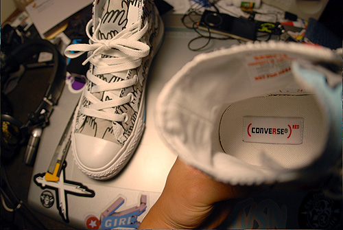 jeff hamada converse 1hund(red) red (product)red livestock vancouver chuck taylor shoe charity the global fund