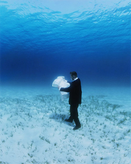 booooooom photo photography photographer philippe ramette underwater surreal blog
