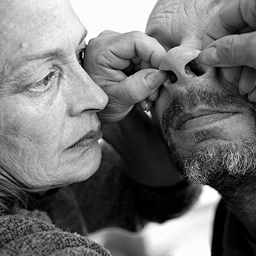 diane ducruet grimaces family portraits staged photography photographer