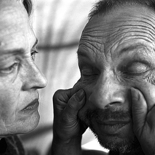 diane ducruet grimaces family portraits staged photography photographer