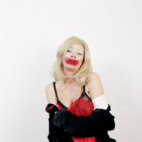nienke klunder artist photography self portrait transition series