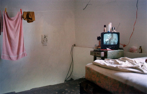 simone lueck photographer cuban television sets photography