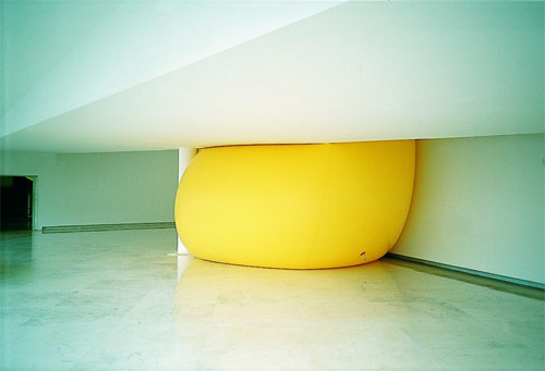 Balloon sculptures by artist Hans Hemmert