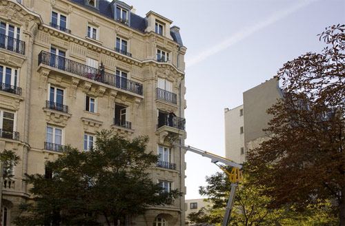 Artist Julien Berthier sculpture