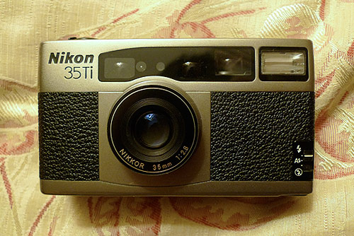 nikon 35ti camera