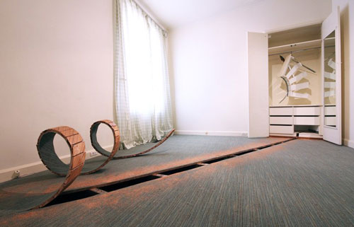 Sculptures installations by artist Robbie Rowlands