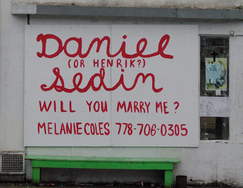 Artist Melanie Coles marriage proposal to Sedin Twins and voicemail