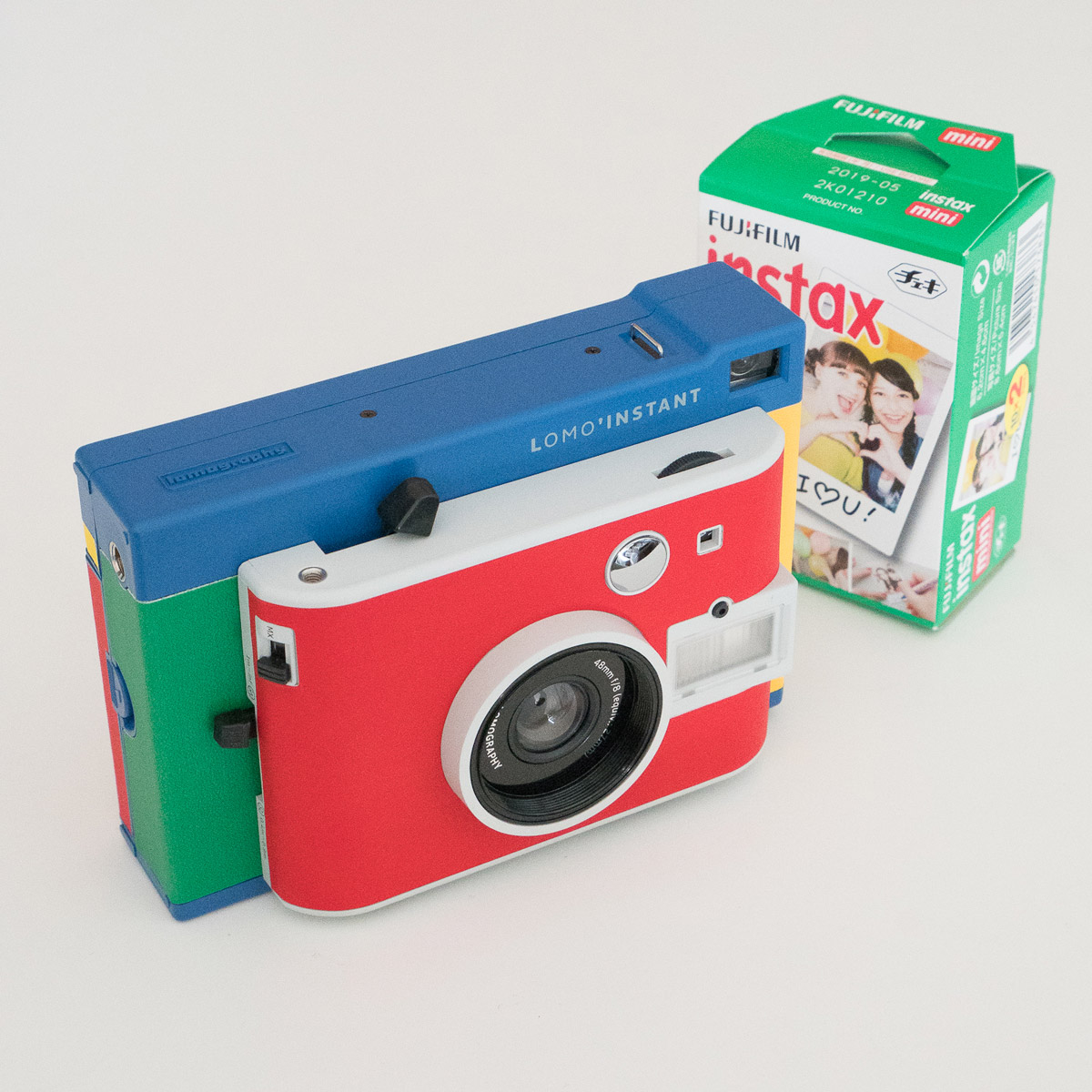 Lomo'Instant Camera and film