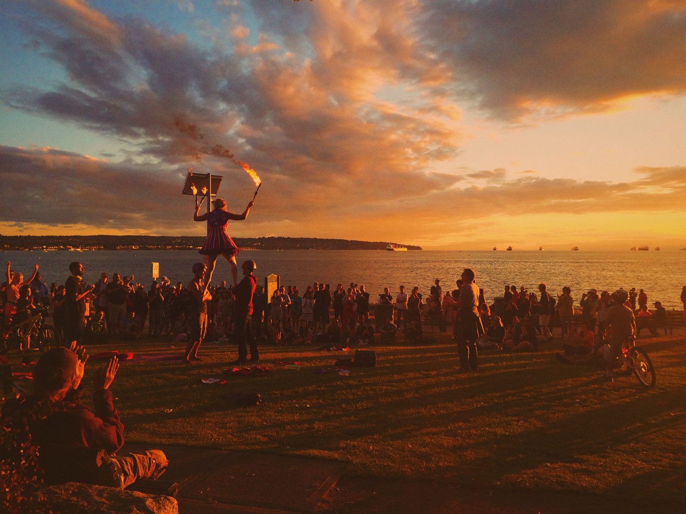 Sunset Rubdown BOOOOOOOM! CREATE * INSPIRE * COMMUNITY * ART