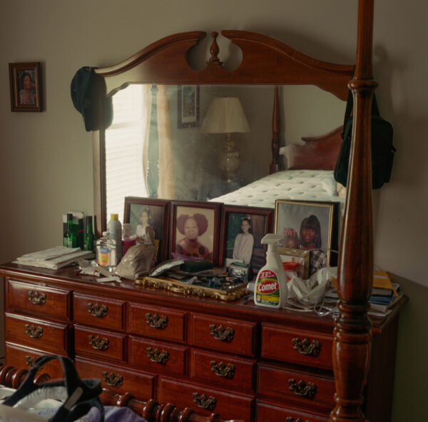  - Image 4 of 8