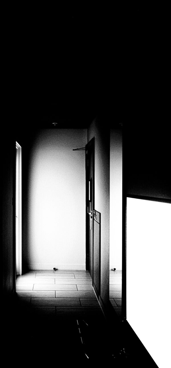  - Image 2 of 5