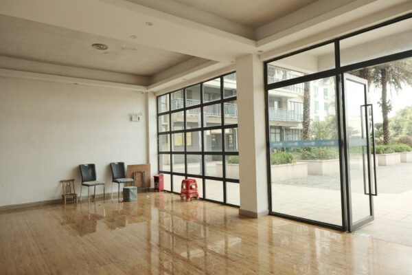  - Image 7 of 8