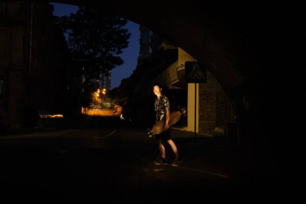  - Image 2 of 8