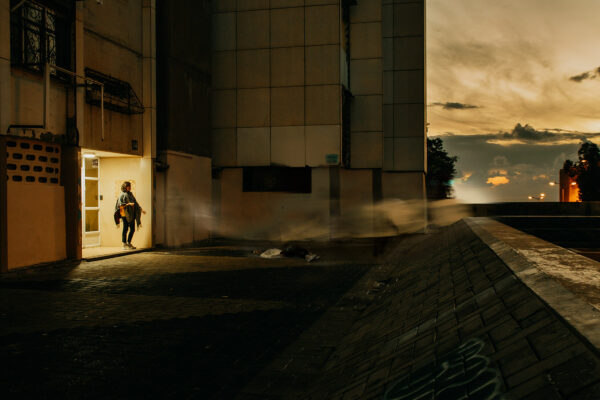 - Image 4 of 8