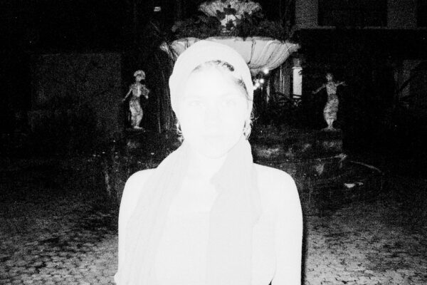  - Image 4 of 8