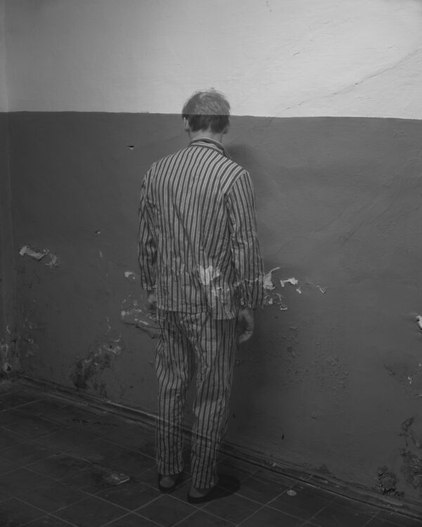  - Image 4 of 8