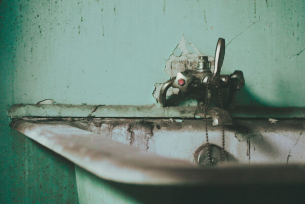  - Image 5 of 8