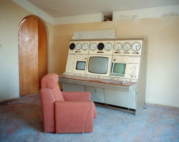  - Image 3 of 8