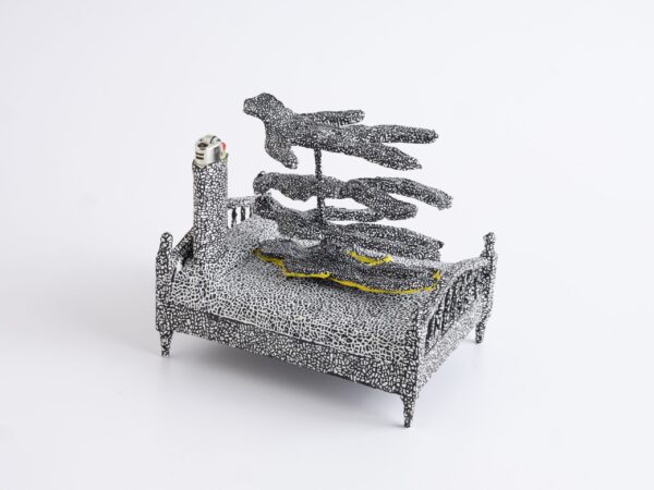  - Image 1 of 4