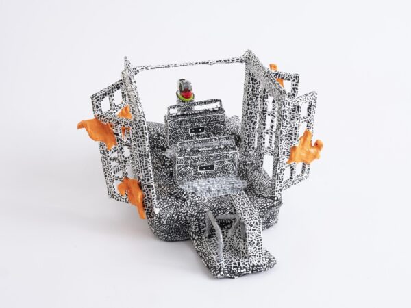  - Image 3 of 4