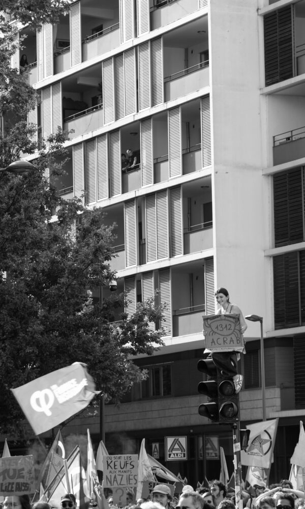  - Image 3 of 6