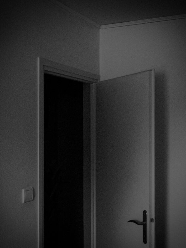  - Image 3 of 8
