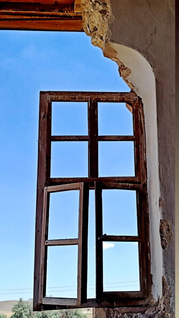  - Image 6 of 8