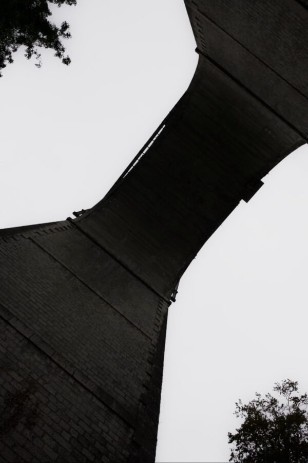  - Image 2 of 5