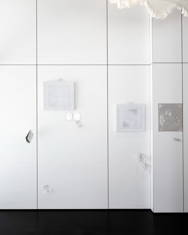  - Image 3 of 8