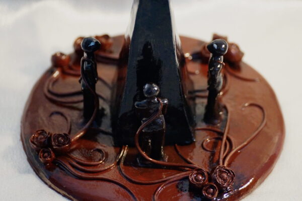  - Image 4 of 8