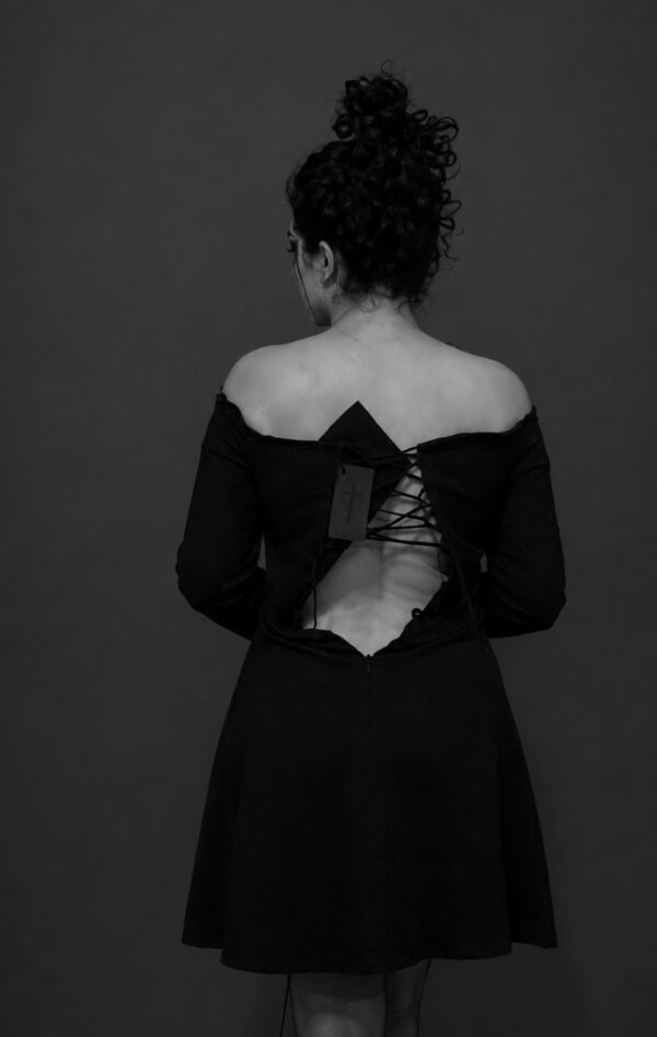  - Image 3 of 7